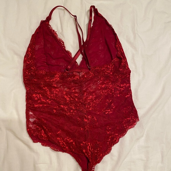 Red one piece bodysuit lingerie - Picture 3 of 3